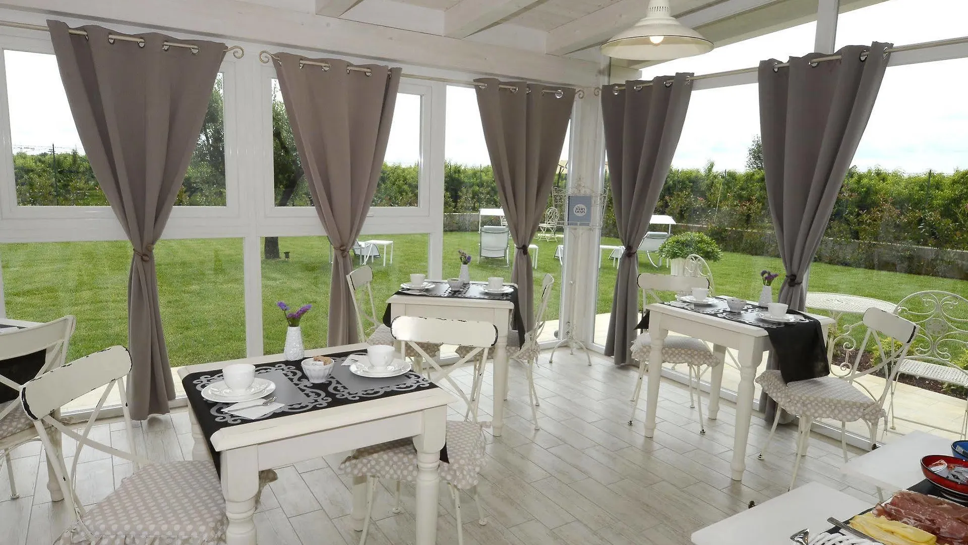 Corte Caselle Sommacampagna Bed & Breakfast