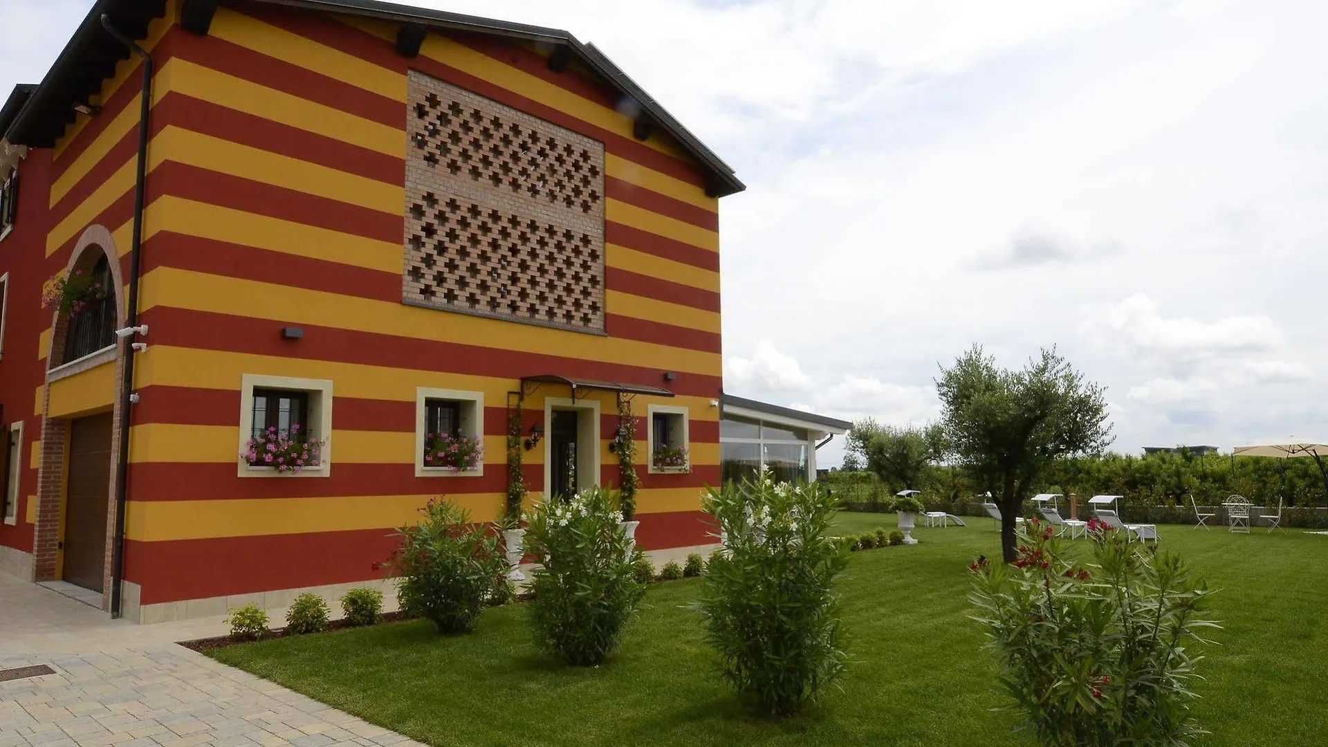 Corte Caselle Sommacampagna Bed & Breakfast